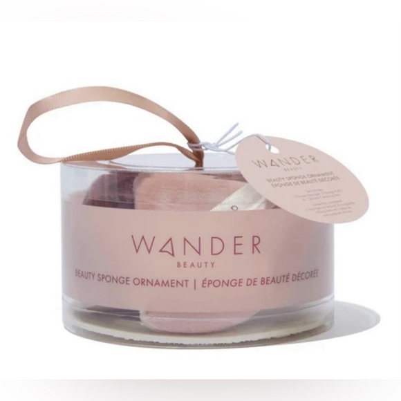 Good To Go Beauty Sponge Ornament makeup tools. Puffs, sponges, cleansing pad. - Picture 2 of 7